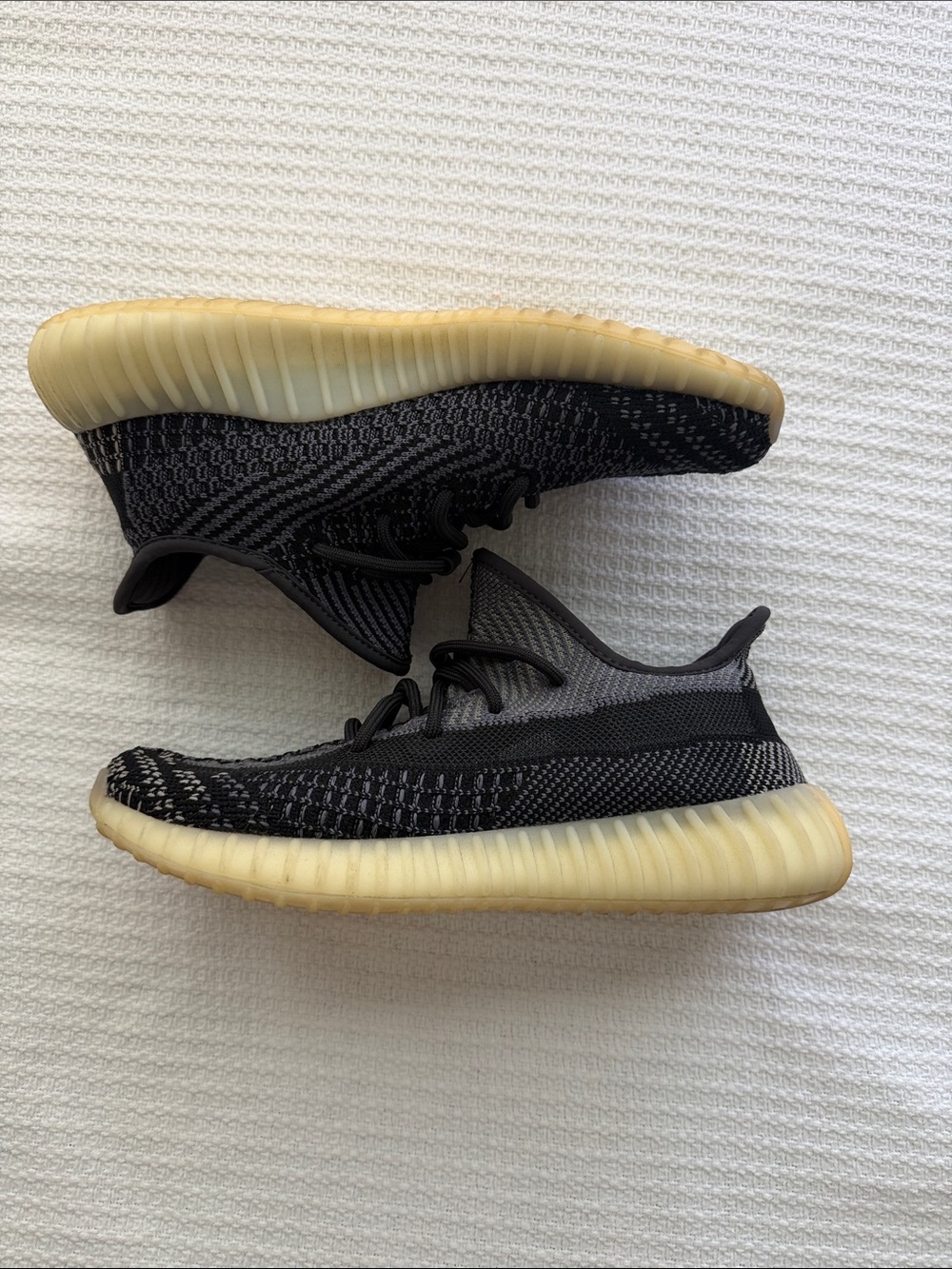YEEZY BOOST 350 V2 'CARBON'